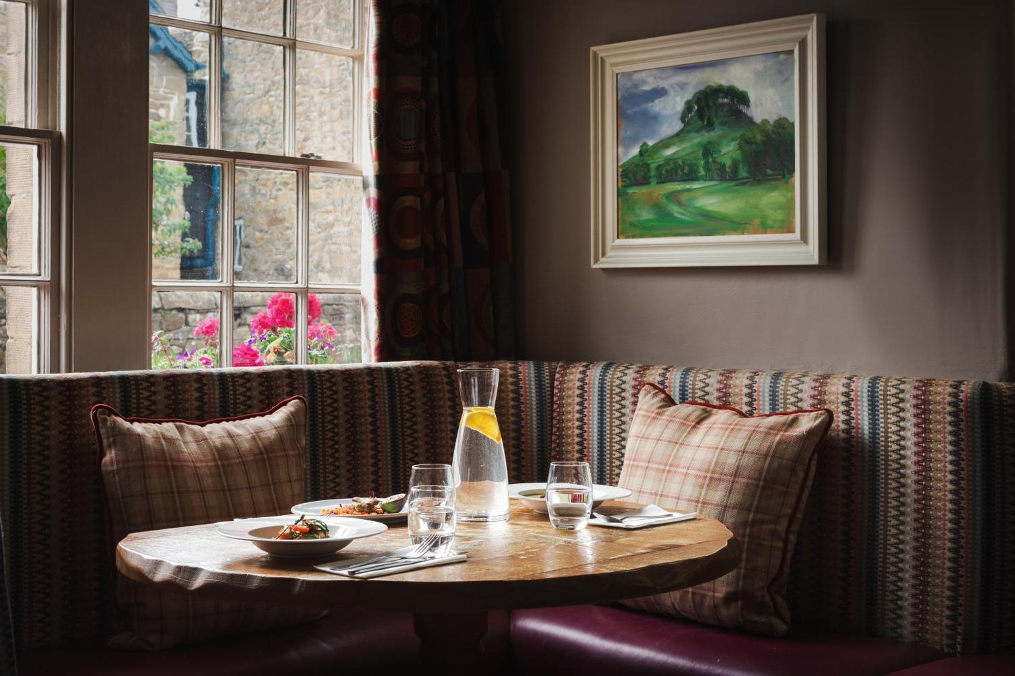 The Pilsley Inn - Chatsworth باسلو المظهر الخارجي الصورة