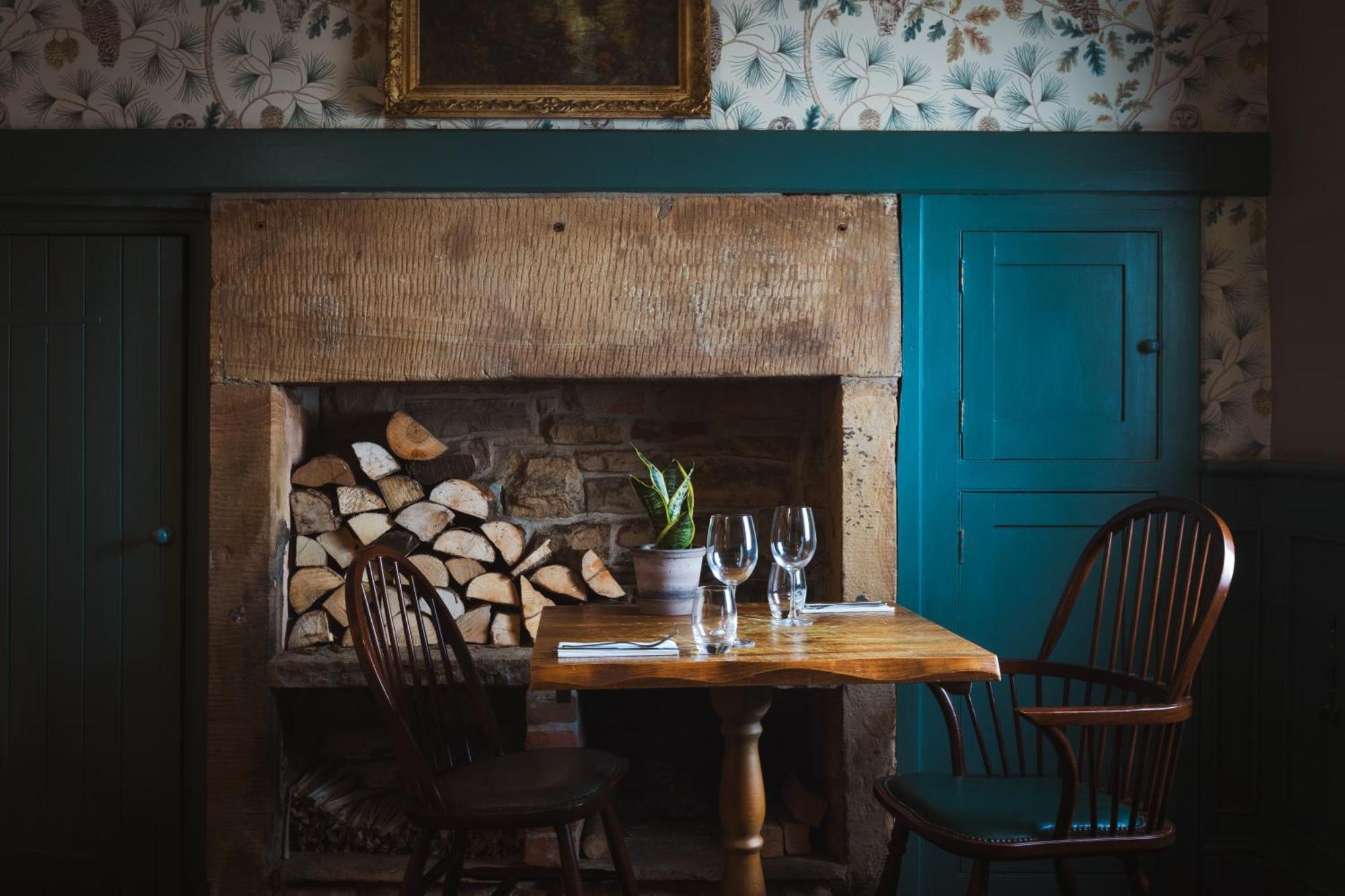 The Pilsley Inn - Chatsworth باسلو المظهر الخارجي الصورة