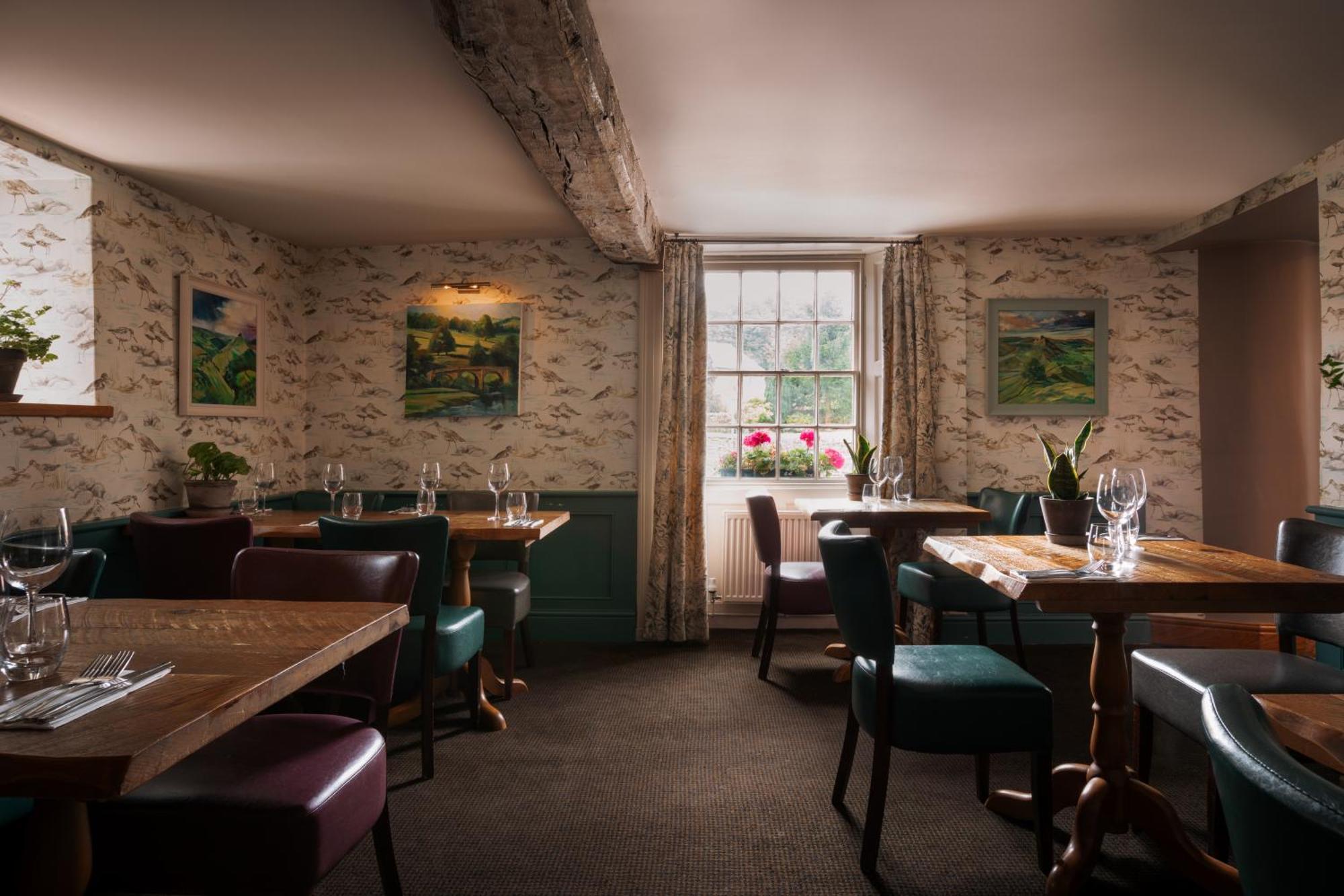 The Pilsley Inn - Chatsworth باسلو المظهر الخارجي الصورة