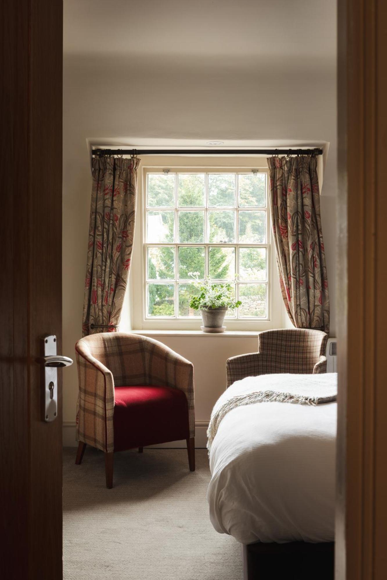 The Pilsley Inn - Chatsworth باسلو المظهر الخارجي الصورة