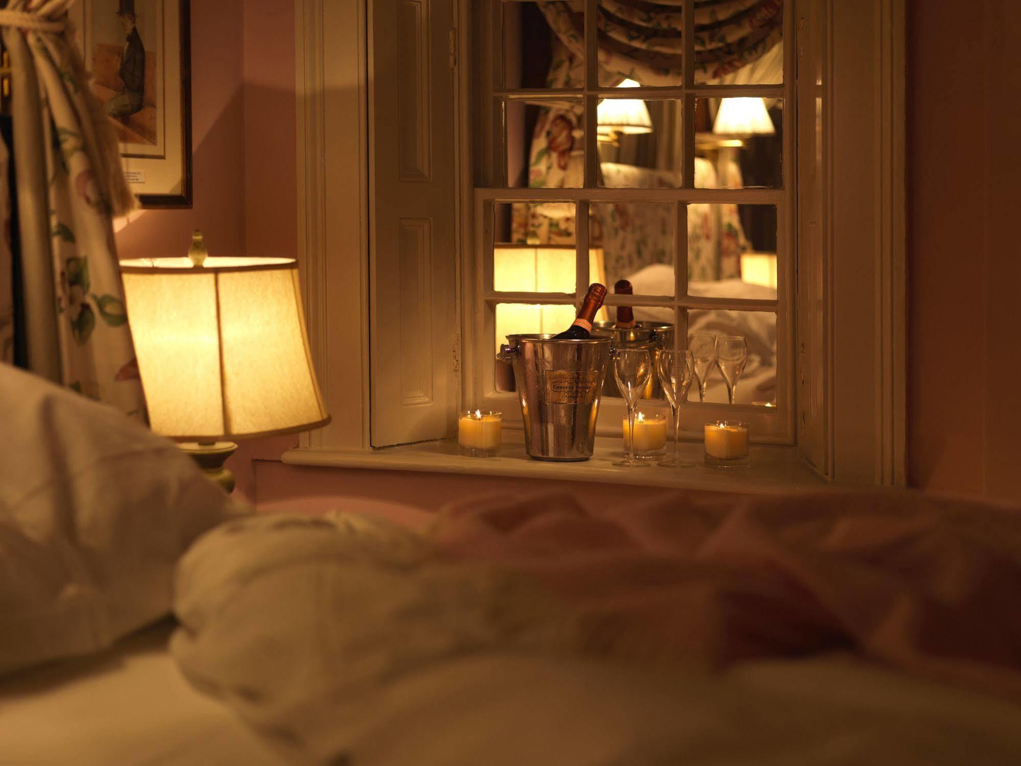 The Pilsley Inn - Chatsworth باسلو المظهر الخارجي الصورة